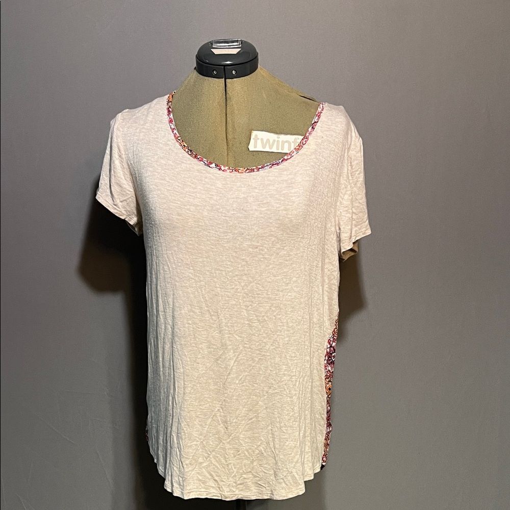 Daytrip Cream Tee with Floral Accents